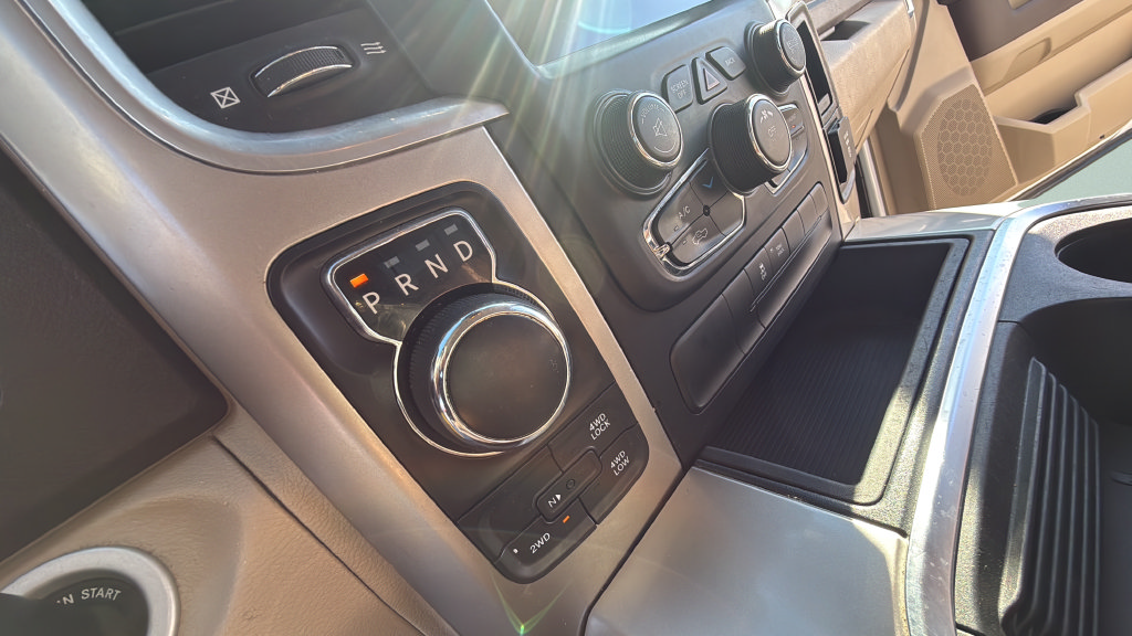 Used 2016 RAM 1500 Classic SLT w/ Luxury Group AWD/4WD image 25