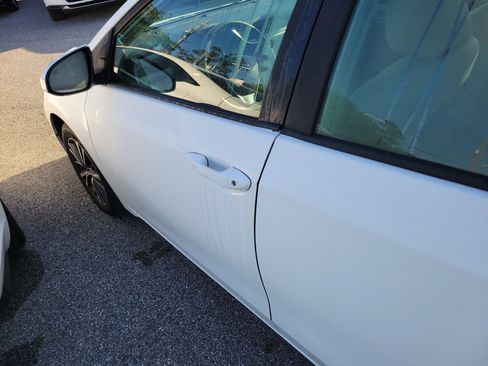 Used 2017 Toyota Corolla LE image 26