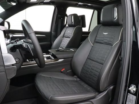Used 2026 Cadillac Escalade Platinum Sport w/ LPO, ONYX Package AWD/4WD image 12