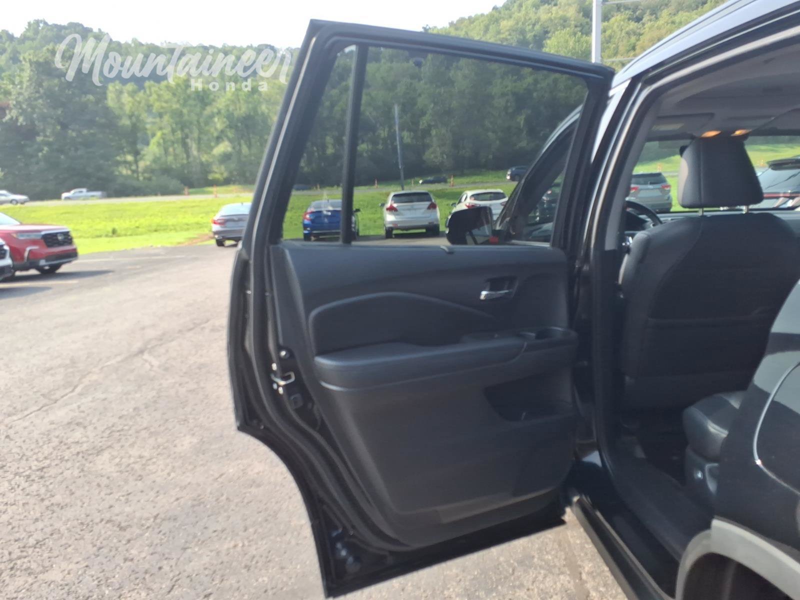 Used 2021 Honda Pilot Special Edition image 15