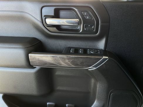 Used 2022 Chevrolet Silverado 2500 LTZ w/ LTZ Plus Package image 21