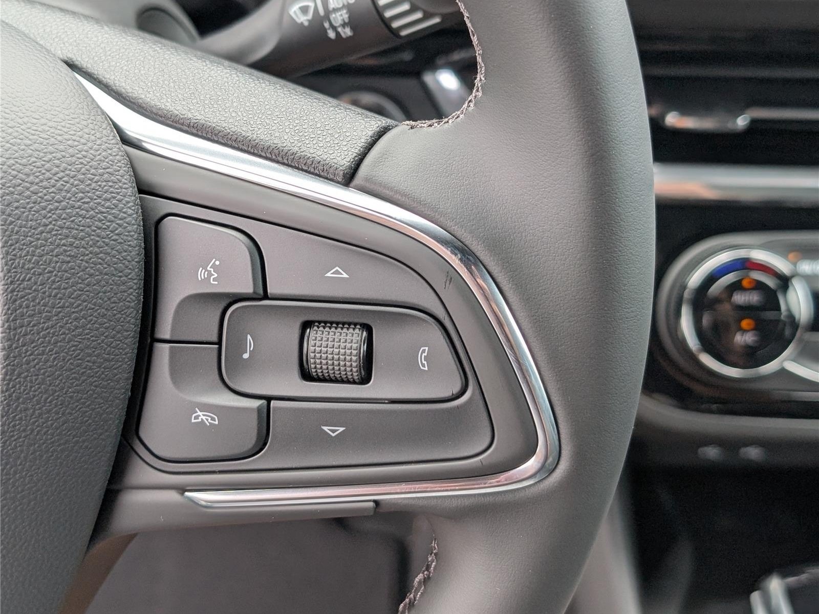 New 2026 Buick Envista Sport Touring w/ Convenience II Package FWD image 20
