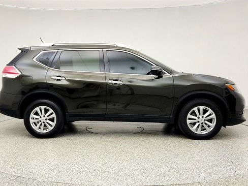 Used 2016 Nissan Rogue SV AWD/4WD image 4