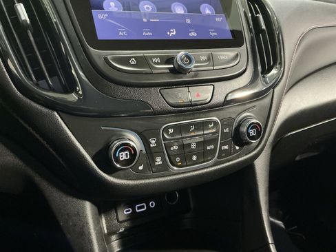 Used 2022 Chevrolet Equinox RS w/ RS Leather Package image 29