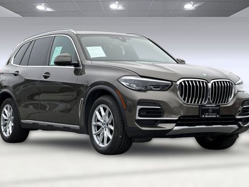 Used 2023 BMW X5 xDrive40i w/ Climate Comfort Package image 6