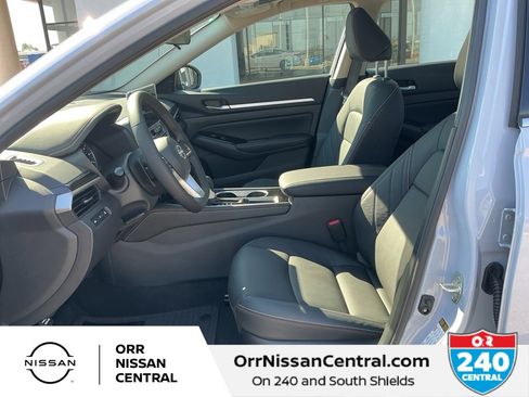 New 2025 Nissan Altima 2.5 SR w/ SR Premium Package image 17
