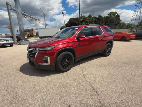 Certified 2023 Chevrolet Traverse LT FWD image 4