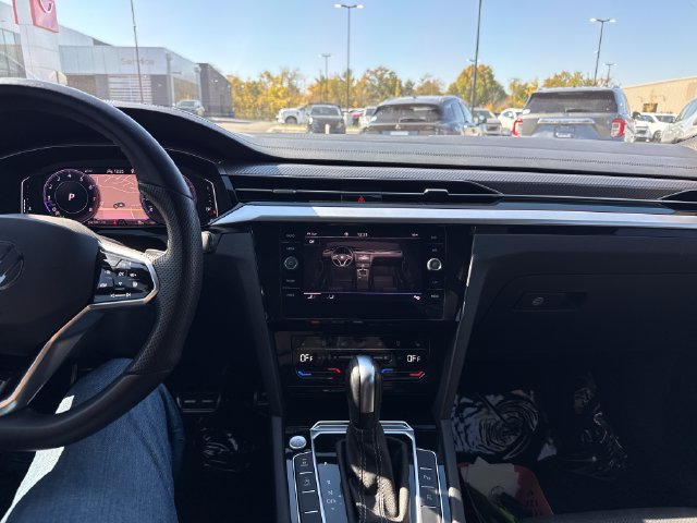 Used 2023 Volkswagen Arteon SEL Premium AWD/4WD image 19