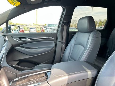 Used 2022 Buick Enclave Premium image 37