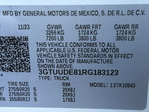 Used 2024 GMC Sierra 1500 SLT AWD/4WD image 29