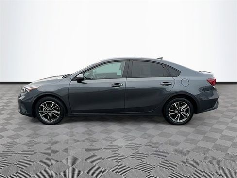 Used 2023 Kia Forte LXS image 4
