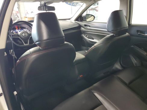 Used 2024 Nissan Altima 2.5 SR FWD image 11