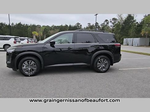 New 2026 Nissan Pathfinder SV FWD image 25