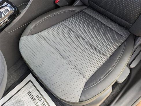 New 2026 Chevrolet Trax LT image 4