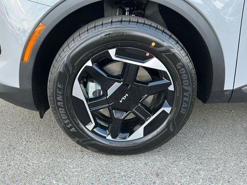 New 2026 Kia Sportage S image 9
