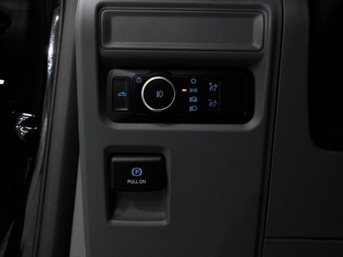 Used 2023 Ford F150 XLT w/ XTR Package image 39