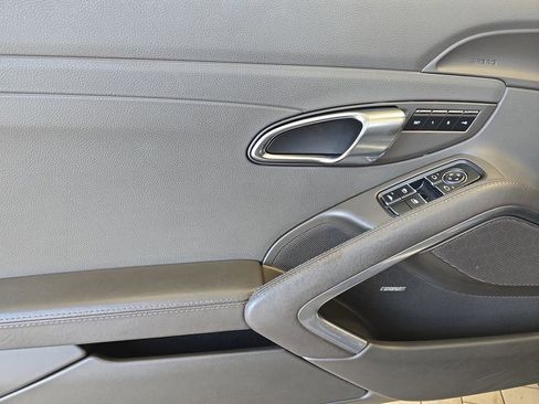 Used 2018 Porsche 911 Carrera image 27