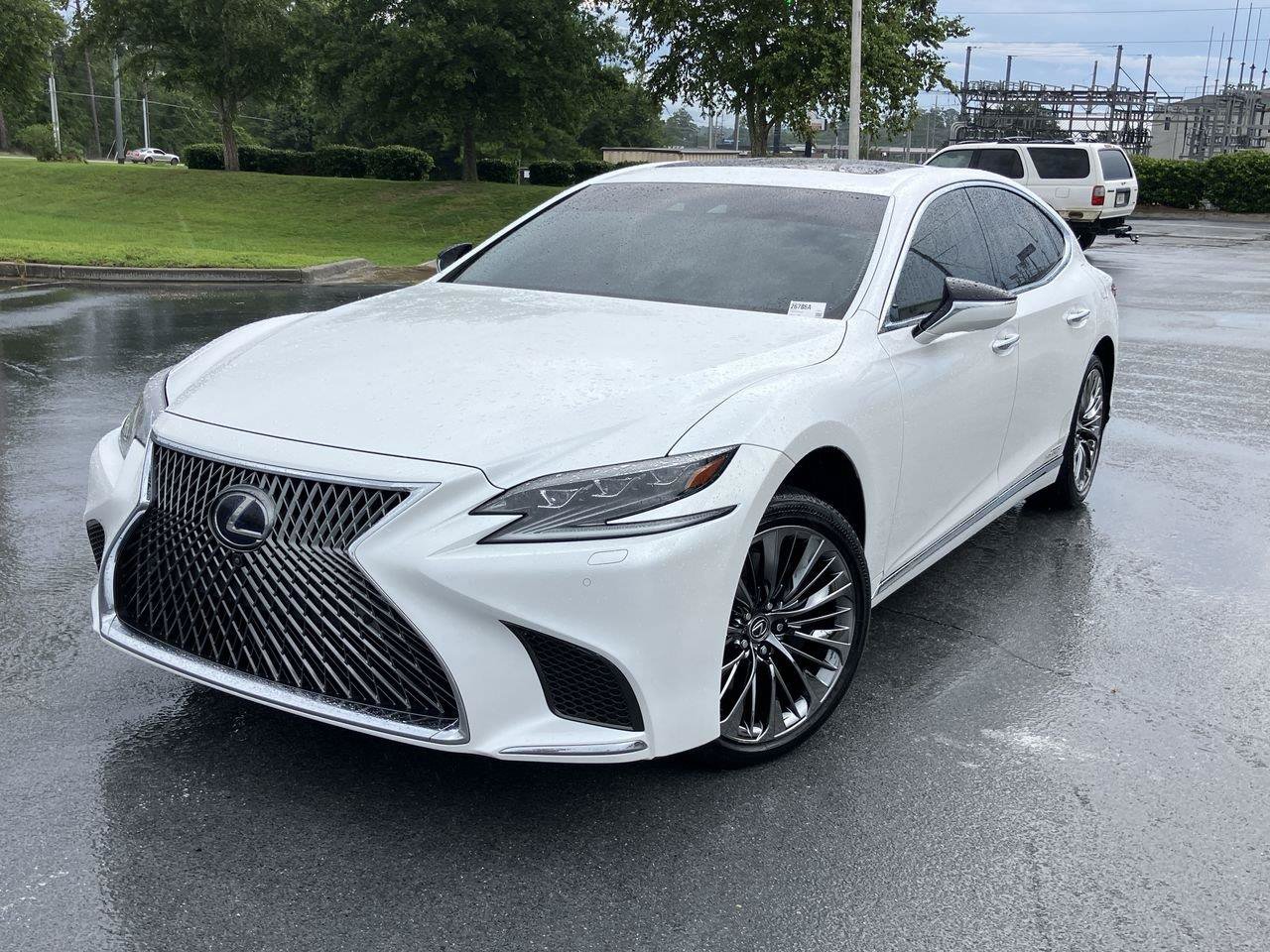 Used 2018 Lexus LS 500h w/ Luxury Package RWD image 1