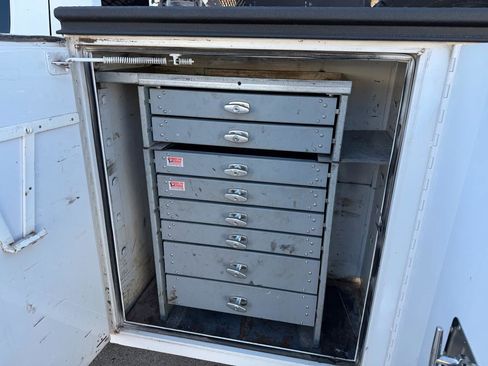 Used 2011 RAM 5500 SLT image 22