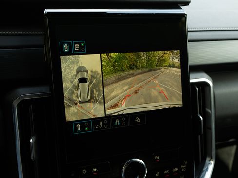 Used 2025 GMC Acadia Elevation image 30