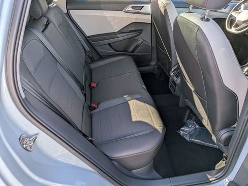 New 2026 Volkswagen Taos SE image 30