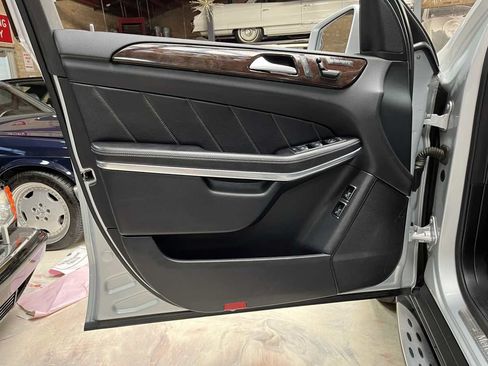 Used 2013 Mercedes-Benz GL 450 4MATIC image 31