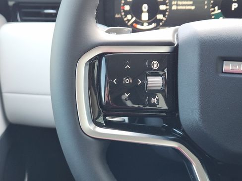 New 2025 Land Rover Discovery Sport S image 30