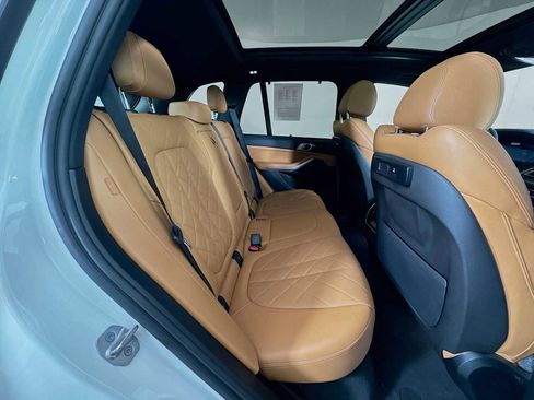 Used 2023 BMW X5 xDrive40i w/ Executive Package image 26