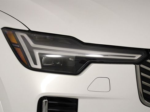 New 2026 Volvo XC90 B6 Ultra w/ Protection Package image 14