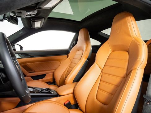 Certified 2025 Porsche 911 Carrera 4 GTS AWD/4WD image 5