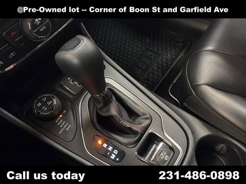 Used 2019 Jeep Cherokee Trailhawk w/ Cold Weather Group image 26