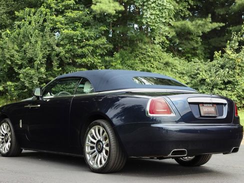 Used 2019 Rolls-Royce Dawn image 13