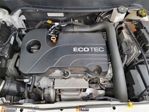 Used 2019 Chevrolet Equinox LS w/ LS Convenience Package image 40