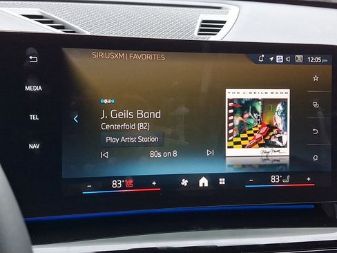 Certified 2025 BMW X1 xDrive28i w/ Premium Package image 18