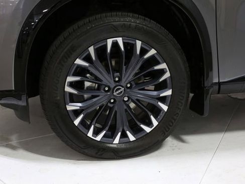 New 2026 Nissan Rogue Platinum w/ Platinum Premium Package image 2