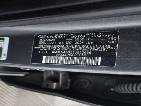 Used 2025 Hyundai Elantra Sport FWD image 43