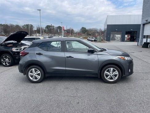 Certified 2024 Nissan Kicks S image 3