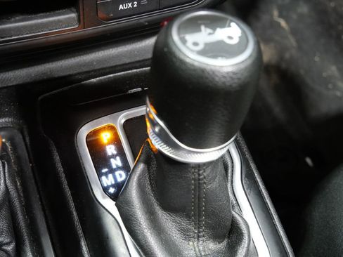 Used 2018 Jeep Wrangler Unlimited Sport image 25