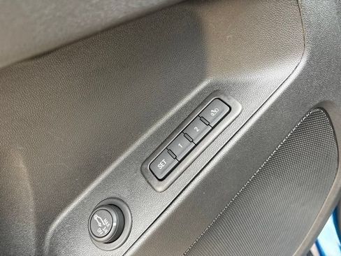 Used 2020 Chevrolet Equinox Premier AWD/4WD image 28