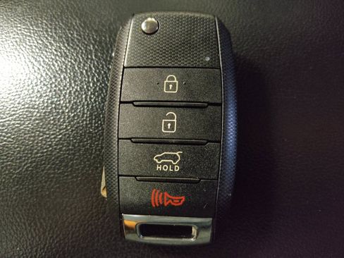 Used 2017 Kia Soul + image 32