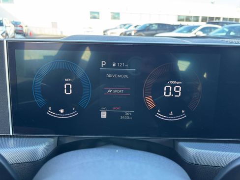 Used 2025 Hyundai Sonata SEL FWD image 28