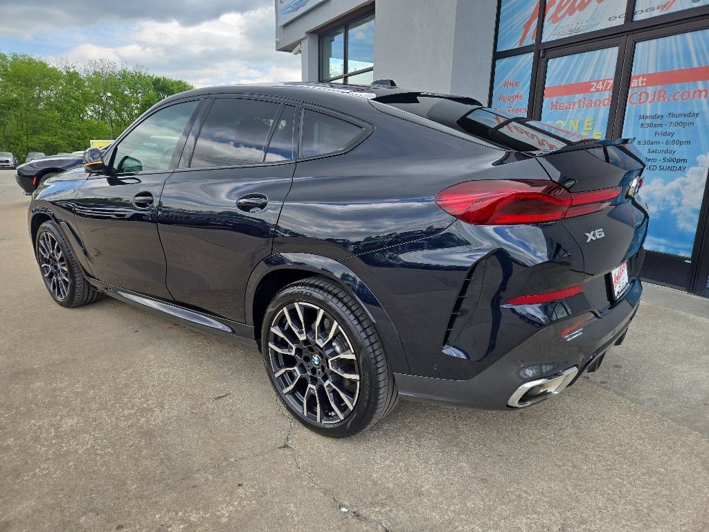 Used 2024 BMW X6 xDrive40i w/ Executive Package AWD/4WD image 8