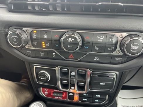 New 2026 Jeep Gladiator Mojave image 21