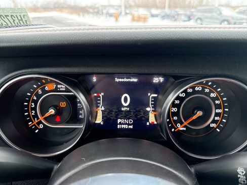 Used 2022 Jeep Wrangler Unlimited Sahara image 17