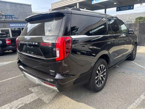Used 2025 Ford Expedition Max Platinum AWD/4WD image 6