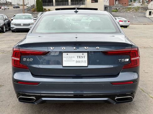 Used 2019 Volvo S60 T5 R-Design FWD image 9