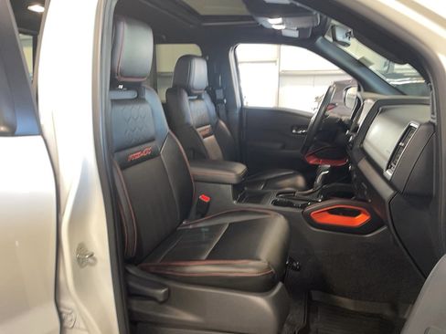 Used 2023 Nissan Frontier PRO-4X w/ Pro-4X Premium Package AWD/4WD image 23