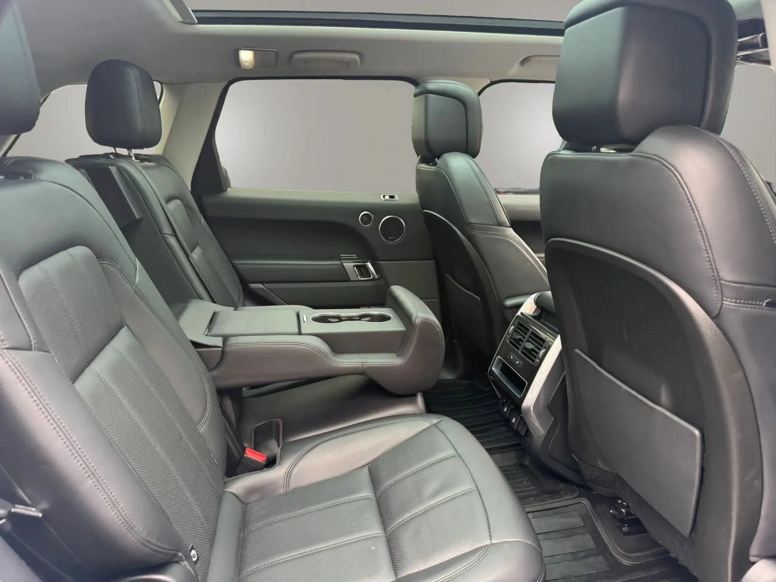 Used 2019 Land Rover Range Rover Sport HSE AWD/4WD image 50