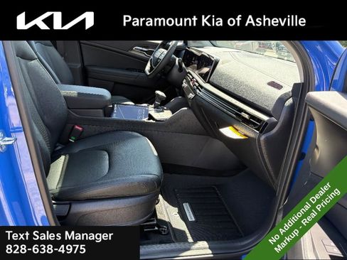 New 2026 Kia Sportage EX w/ EX Panorama Roof Package image 19