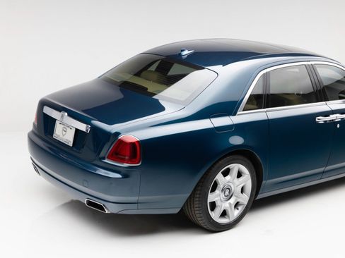 Used 2010 Rolls-Royce Ghost RWD image 27